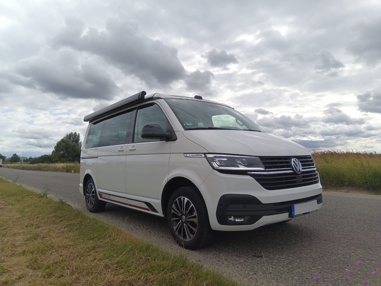 Volkswagen T6.1 California Ocean Edition – Anhängerkupplung & Fahrradträger